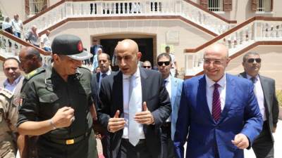 وزير التعليم ومحافظ بني سويف يتفقدان مدرستي الشهيد هشام كمال والهلال