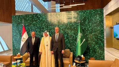 اجتماع مشترك وزيرى البترول والكهرباء مع وزير الطاقة السعودى