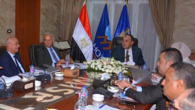 وزير قطاع الأعمال العام يجتمع بالأعضاء المنتدبين للشركات التابعة للقابضة للسياحة