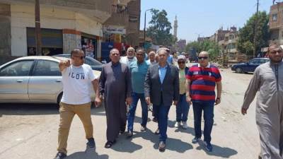 نائب محافظ الجيزة يتابع ميدانيا أعمال التطوير والرصف بطريق طراد النيل بمركز أوسيم 