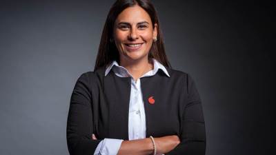 رشا الأزهري تحصل على جائزة أفضل سيدة تشغل منصب رئيس القطاع المالي من Women's Tabloid