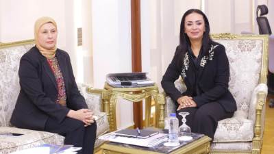 وزيرة التضامن الاجتماعي تلتقي أعضاء الهيئة البحثية بالمركز القومي للبحوث الاجتماعية والجنائية