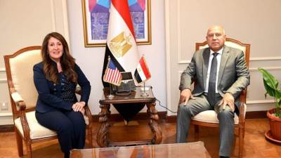 كامل الوزير يبحث مع السفيرة الأمريكية فرص تعزيز التعاون بين البلدين في مجالات الطاقة