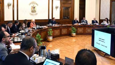 رئيس الوزراء يكلف بتشجير المحاور المرورية فى القاهرة الكبرى وعواصم المحافظات