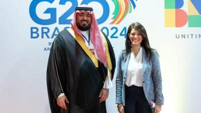 "المشاط" تبحث سُبُل تعزيز العلاقات المشتركة مع وزير الاقتصاد والتخطيط السعودي