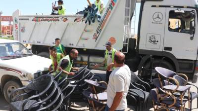 حملات على الإشغالات والتعديات على الطرق وأرصفة المشاة بمدن 6 أكتوبر و15مايو