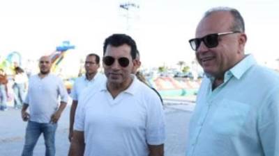 جولة بـ"الموتوسيكل" بالعلمين لوزير الرياضة وعمرو الفقي