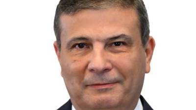 وزير الزراعة يوجه الاهتمام بالبحث العلمى والإرشاد الزراعي والبيطري وتوفير المنتجات الغذائية باسعار مناسبة