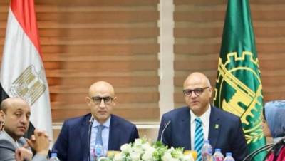 وزير التعليم ومحافظ القليوبية يعقدان لقاءً مع قيادات التعليم لاستعراض أهم القضايا والتحديات التى تواجه منظومة التعليم