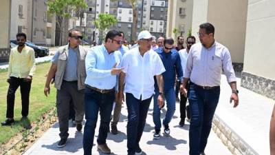 رئيس الوزراء يتفقد مشروع "سكن مصر" بمدينة العلمين الجديدة