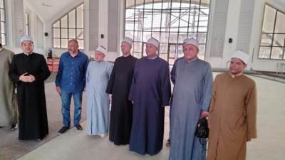 ووزير الأوقاف يوجه بمكافأة ألفين جنيه ويمنح تصريح خطابة بالمكافأة على بند التحسين لمؤذن مسجد بالأوقاف حاصل على درجة الدكتوراه