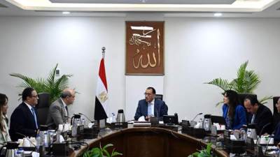 مدبولى يوجه بالاهتمام بأعمال تطوير مطار برج العرب والترويج لمطار العلمين الجديدة