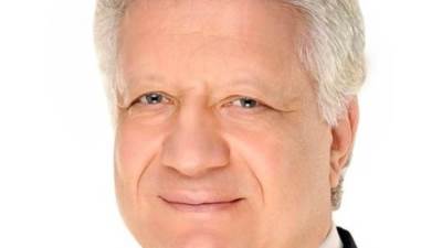 مرتضى منصور يعلن عن وفاة شقيقته الصغرى دعاء إثر حادث مروري مروع