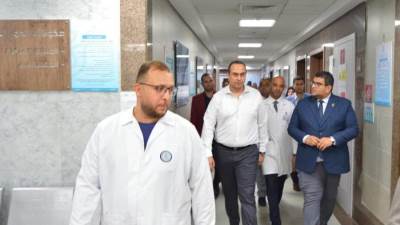 السبكي في جولة تفقدية مفاجئة للمنشآت الصحية التابعة للهيئة بالإسماعيلية