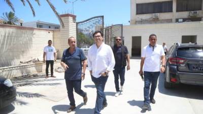 وزير الثقافة يتفقد "قصر ثقافة مطروح" للوقوف على أسباب توقف أعمال رفع الكفاءة منذ 2019 ويوجه بعمل تقرير مفصل للمعوقات والمشكلات 