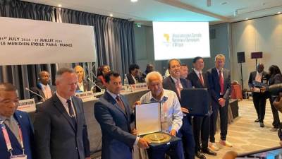 "الأنوكا" تكرم وزير الشباب والرياضة خلال الجمعية العمومية