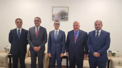 وزير الاستثمار يستعرض مع وفد شركة بولاريس للمناطق الصناعية مشروعات الشركة بالسوق المصري