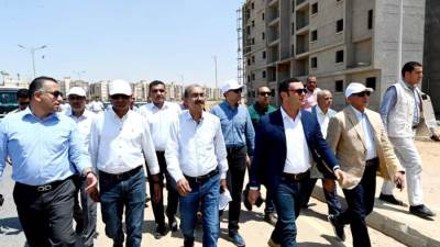 وزير الإسكان يتفقد موقف تنفيذ الوحدات السكنية لموظفي العاصمة الإدارية