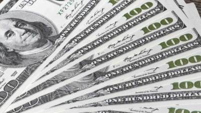 الدولار يسجل 48.80 جنيه خلال تعاملات اليوم