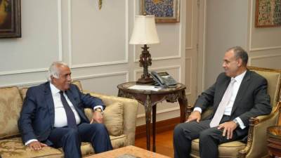 وزير الخارجية والهجرة يستقبل وفد غرفة التجارة الأمريكية بمصر