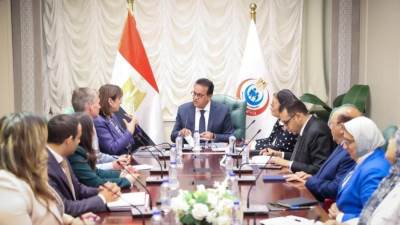 نائب رئيس الوزراء ووزير الصحة يناقش مع المنسق المقيم للأمم المتحدة التعاون المشترك في مجالي الصحة والتنمية البشرية 