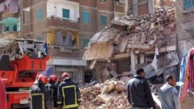 إصابة شخصين فى انهيار منزل من 5 طوابق بمنطقة الساحل بالقاهرة والبحث عن ناجين