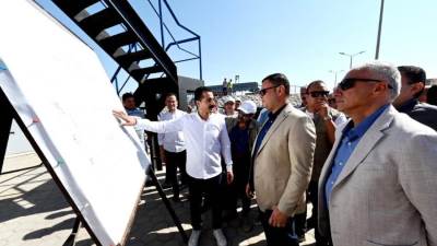 وزير الإسكان يتفقد محطة معالجة الصرف الصحي بطاقة 22 ألف م3 يومياً بمدينة النوبارية الجديدة 