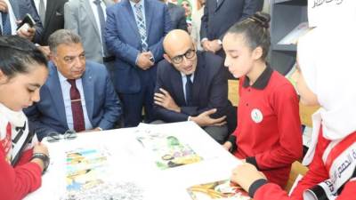 وزير التربية والتعليم ومحافظ الدقهلية يتفقدان مدرسة الحصص الابتدائية المشتركة التابعة لمشروع "حياة كريمة" بشربين ومركز تنمية الأسرة والطفل بالعيادية 