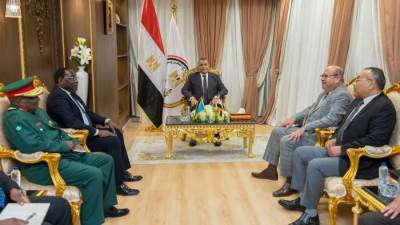 "وزير الدولة للإنتاج الحربي" يستقبل "السفير التنزاني"