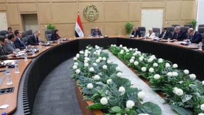 وزير الكهرباء يوجه بالتصدى لسرقات التيار وعقوبات صارمة للمتهاونين فى نطاق عملهم