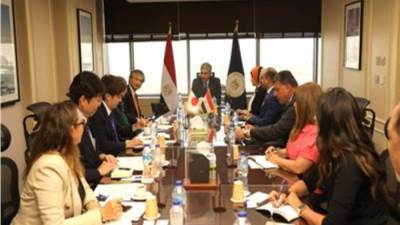 وزير السياحة والآثار يبحث مع سفير اليابان بالقاهرة خطط التعاون المستقبلية