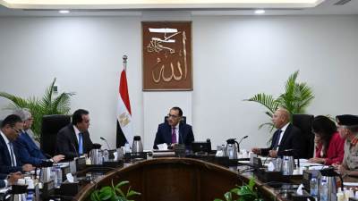 وزير الصحة يكشف حالات الموافقة على شروط وضوابط صرف الألبان الصناعية