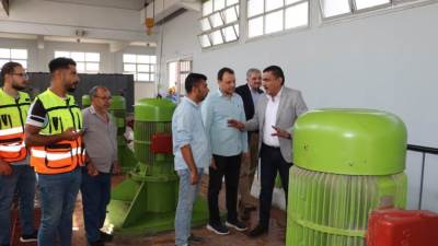 مساعد نائب هيئة المجتمعات العمرانية يتفقد مأخذ ومحطة تنقية مياه الشرب بـ6 أكتوبر