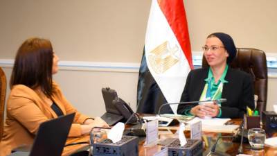 وزيرة البيئة تستقبل عددا من أعضاء مجلس النواب لمناقشة بعض القضايا والمشكلات البيئية