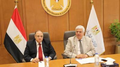 وزير التعليم ورئيس هيئة الدواء المصرية يشهدان توقيع تعاون بين الأعلى للجامعات وهيئة الدواء