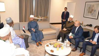 وزير الأوقاف : الأوقاف على استعداد تام للتعاون وتقديم كل ما في الوسع لأهلنا الكرام في الكاميرون 