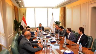 وزير التموين والتجارة الداخلية يستقبل وفداً من حزب حماة وطن