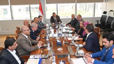 الشربيني يوجه بسرعة إنهاء دراسة طلبات التقنين ووضع جداول زمنية لتسليم الأراضي