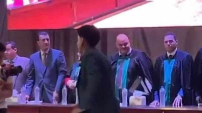 جامعة الزقازيق تحيل الطالب صاحب وصلة الرقص فى حفل تخرجه للتحقيق