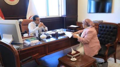 وزير الصحة يناقش تحويل أحد المباني بمعهد ناصر إلى مستشفى تخصصي للأطفال