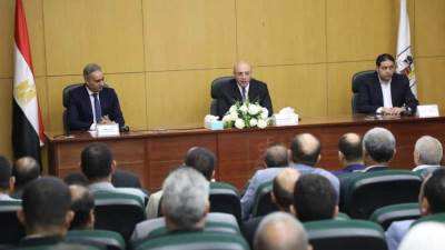 رئيس حماية المستهلك ومحافظ بني سويف يعقدان لقاءً لإستعراض خُطتهما في ضبط أسعار السلع