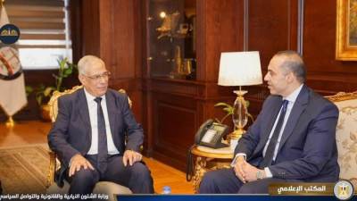 وزير الشئون النيابية والقانونية والتواصل السياسي يلتقي النائب العام المستشار محمد شوقي