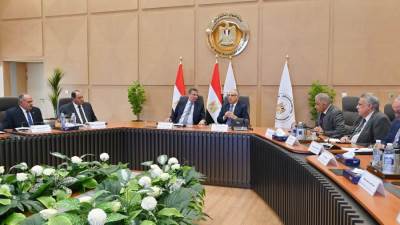 وزيرا الزراعة والموارد المائية يبحثان موقف الموضوعات المشتركة