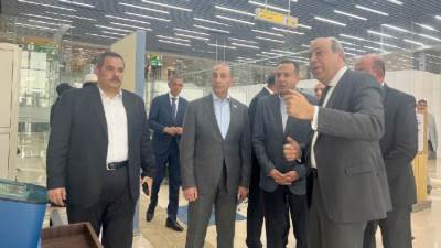 وزير الطيران يتفقد مطار العلمين تزامنا مع قرب انطلاق معرض مصر الدولى للطيران