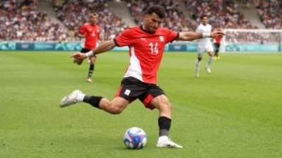 زيزو يغادر مباراة المنتخب الأولمبي والمغرب للإصابة وميسي بديلا