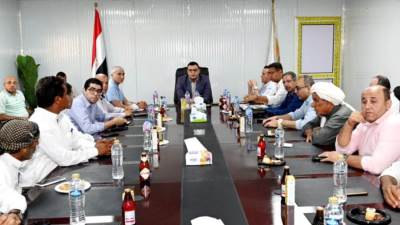 الشربيني يلتقى أصحاب التواجدات بمنطقة غرب الضبعة.. ويوجه باستيعاب أكبر قدر من التواجدات داخل المخطط