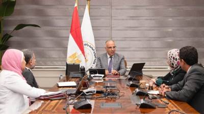 سويلم يبحث مع رئيس أكاديمية البحث العلمى سبل تعزيز التعاون