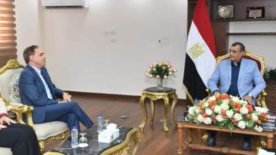 "وزير الدولة للإنتاج الحربي" يبحث مع وفد “Ultra Med” الأمريكية أوجه التعاون