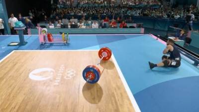 إصابة كريم كحلة بطل رفع الأثقال خلال محاولته الثانية فى أولمبياد باريس