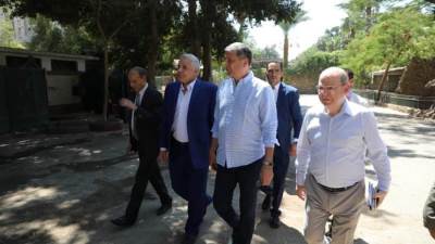 وزير الزراعة يتفقد أعمال التطوير بحديقة الحيوان بالجيزة 